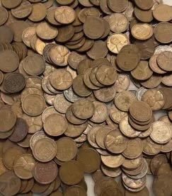 pile of Lincoln Wheat Pennies